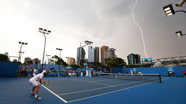 australian-open-lightning.jpg